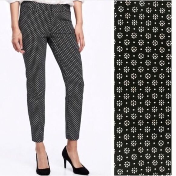 Old Navy black/white floral Pixie mid rise pants, size 4 Regular - Picture 1 of 7